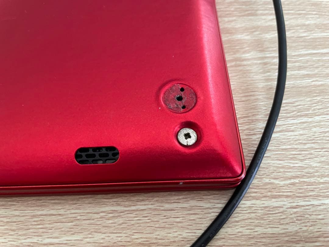 Fujitsu LIFEBOOK UH75/C3 赤色ノートPC