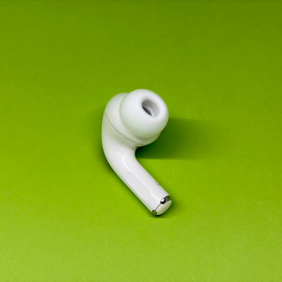 純正 AirPods Pro 第2世代 USB-C右イヤホン 102