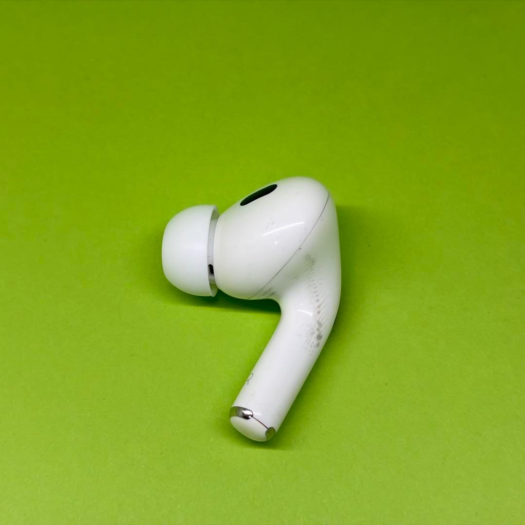 純正 AirPods Pro 第2世代 USB-C右イヤホン 102
