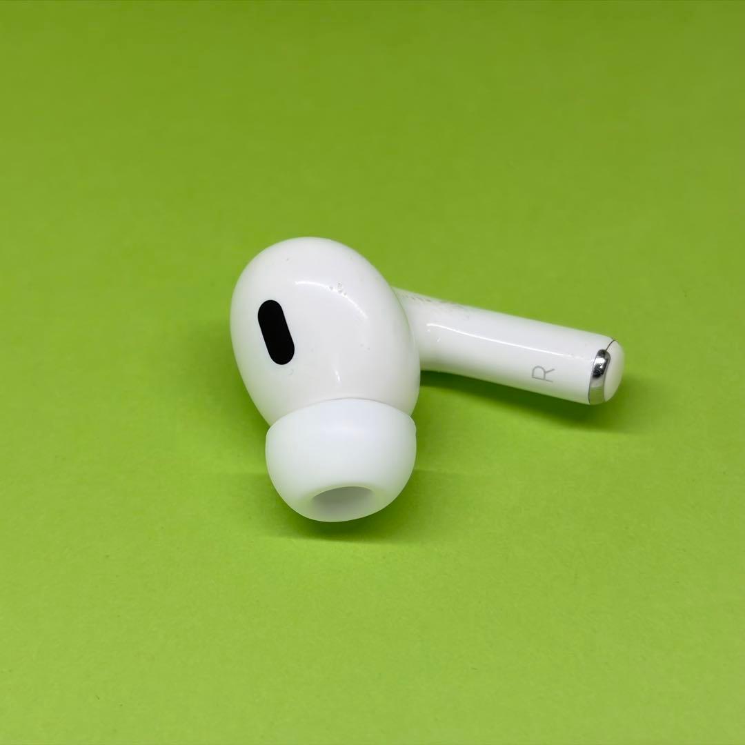 純正 AirPods Pro 第2世代 USB-C右イヤホン 102