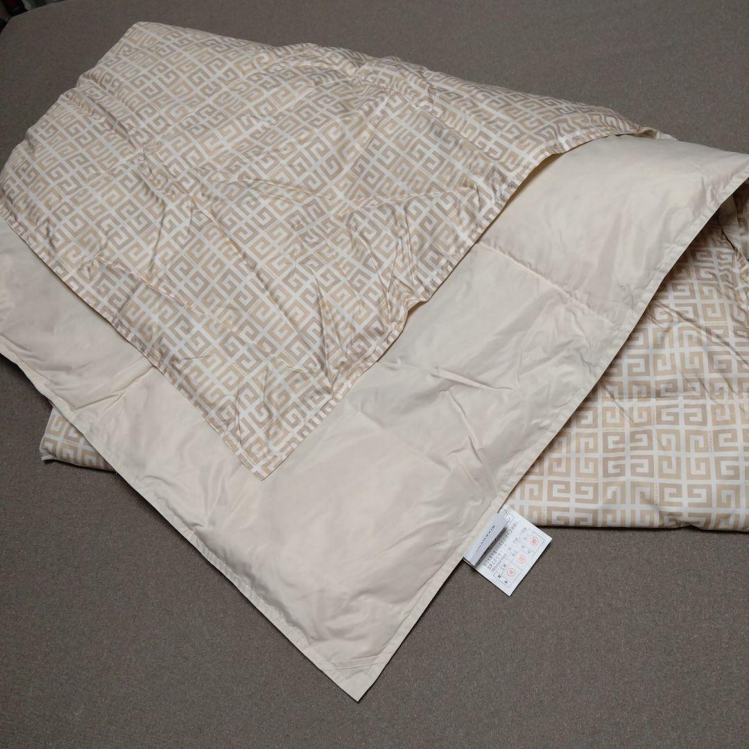 GIVENCHY 羽毛肌掛け布団