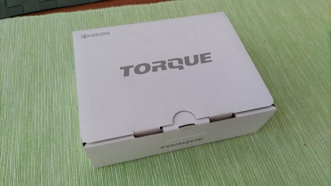 京セラ TORQUE　SKT-01-ST　MIL規格のタフネス・スマホ 2台