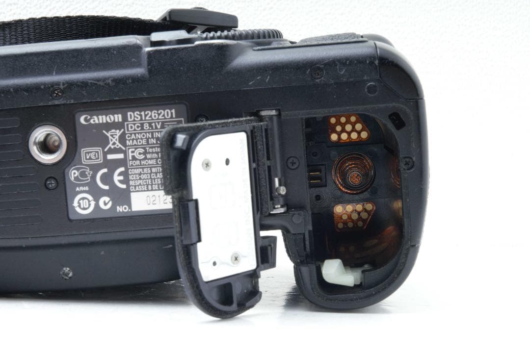 Canon EOS 5D Mark II【S数143,471回】フルサイズ