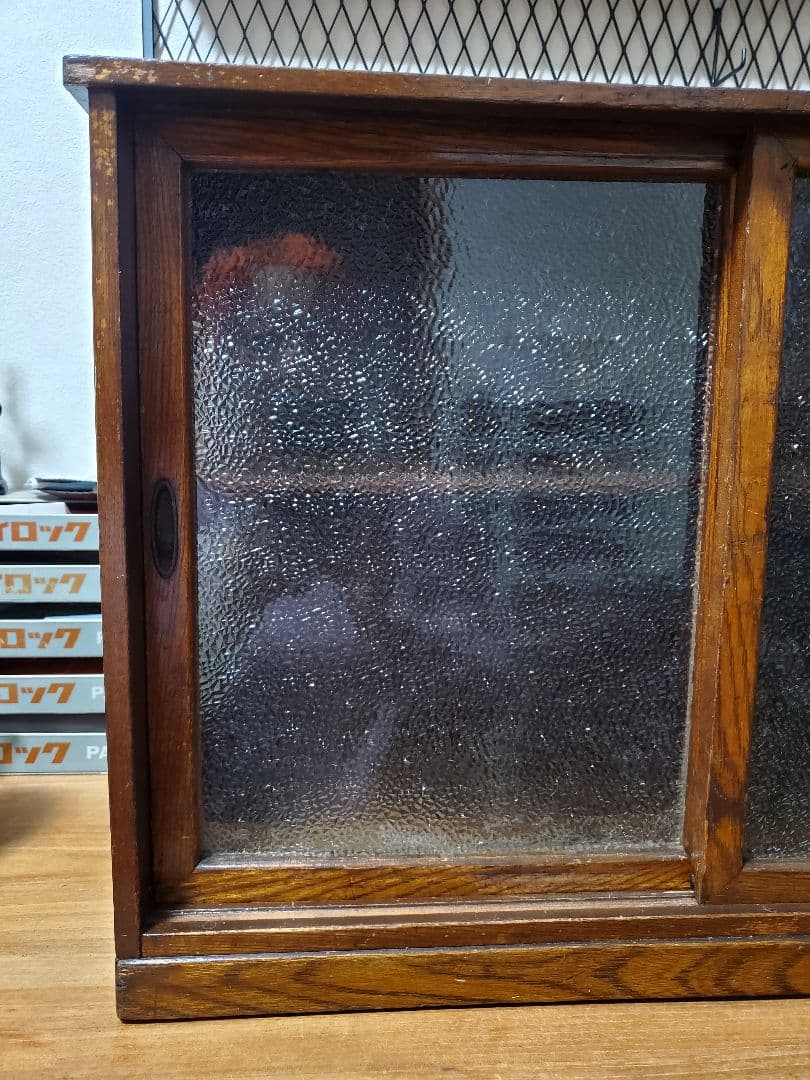 ダイヤガラス引戸棚　昭和レトロ