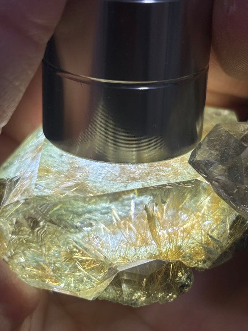 希少　マニハール水晶 ルチル共生 レコードキーパー多数　虹