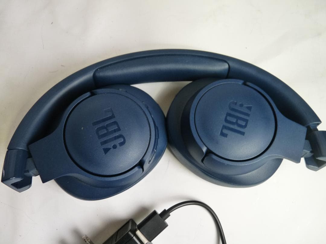 JBL TUNE 770NC ワイヤレスハイブリッドノイズキャンセリングヘッドホ