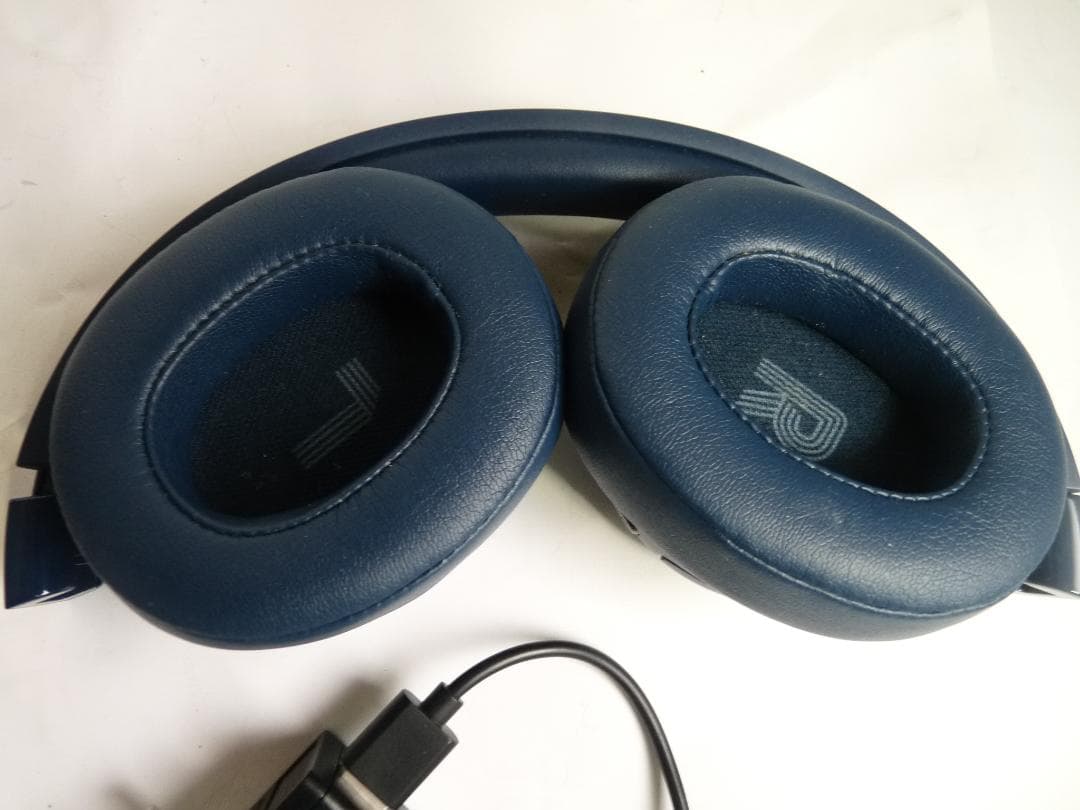 JBL TUNE 770NC ワイヤレスハイブリッドノイズキャンセリングヘッドホ