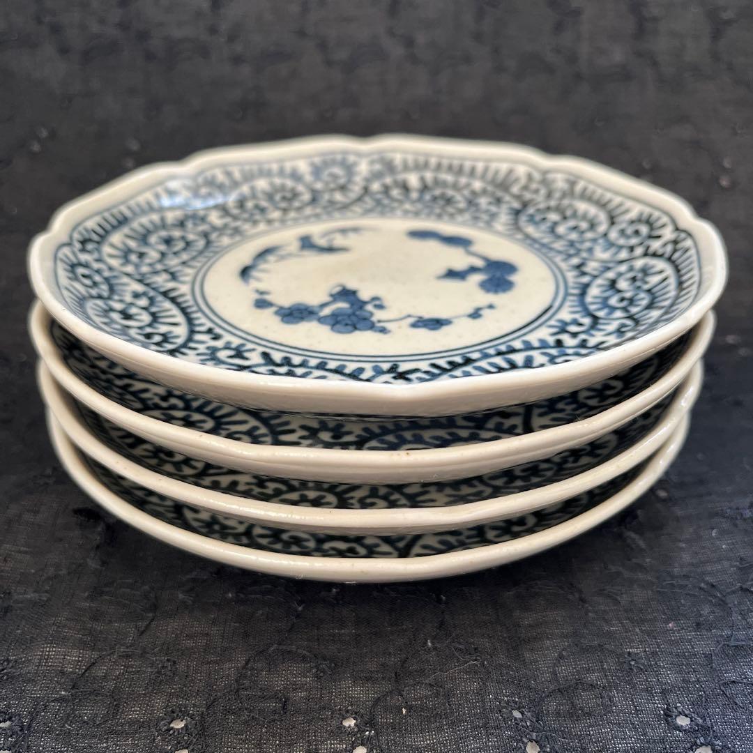 美濃焼　龍峰窯　古伊万里　松竹梅　染付　蛸唐草文様　小皿　輪花皿　 銘々皿　4枚