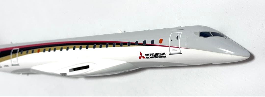 全日空商事 1/100 三菱 MRJ JA21MJ