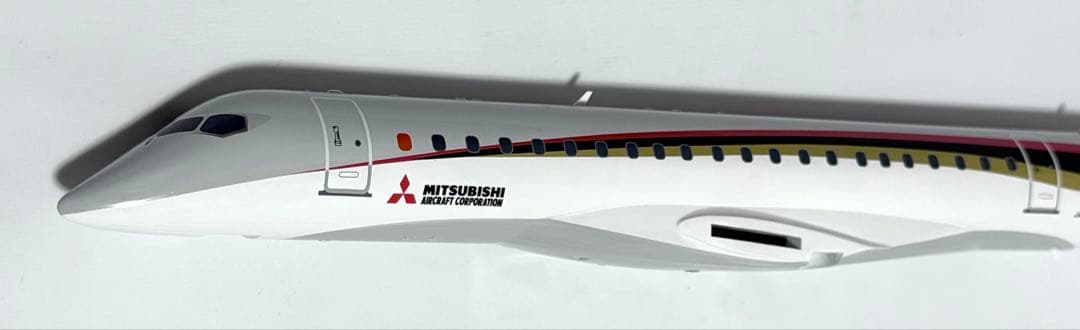 全日空商事 1/100 三菱 MRJ JA21MJ