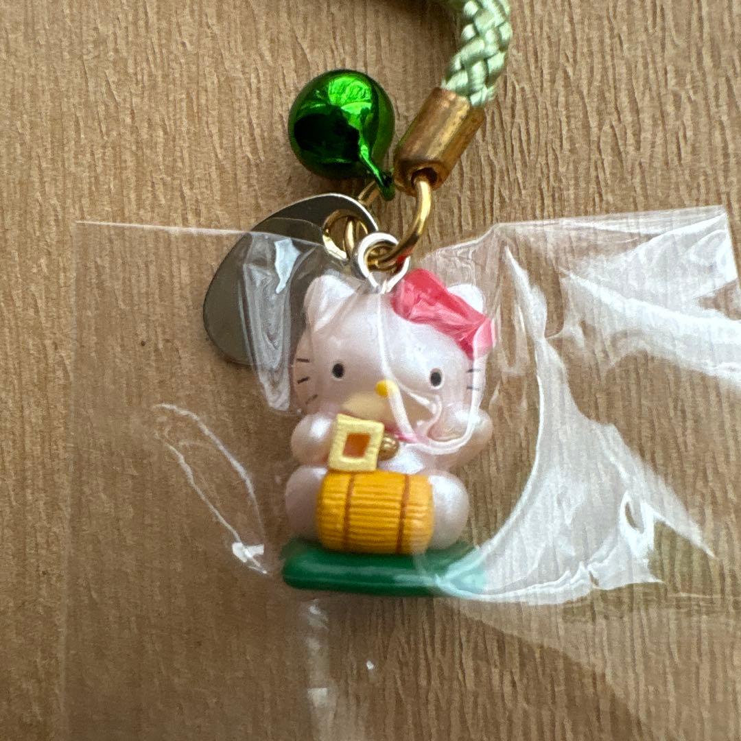 ご当地キティ　愛知限定　常滑バージョン　招き猫　　4個セット　根付