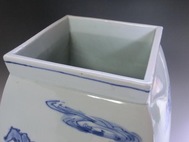 花瓶■保草靖山造 馬紋 染付 角瓶 四角花生け 古い花器 古美術 骨董品■