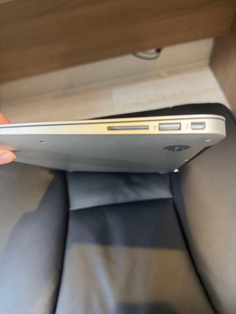 MacBook本体 MacBook Air 13-inch 2017 / 8GB / 128GB