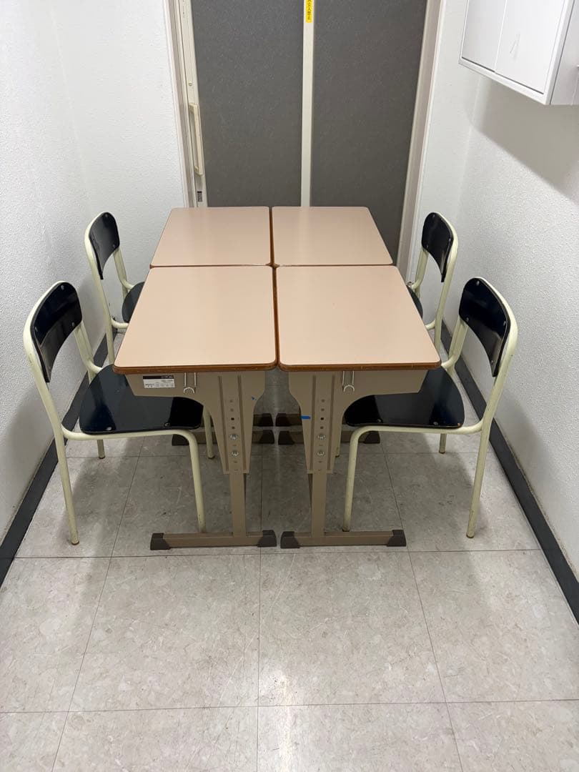 学校机　椅子　４セット　引き取り限定　大阪摂津市から　近場であれば自社配達可能