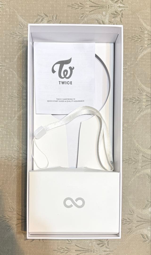 TWICE ペンライト 箱付き