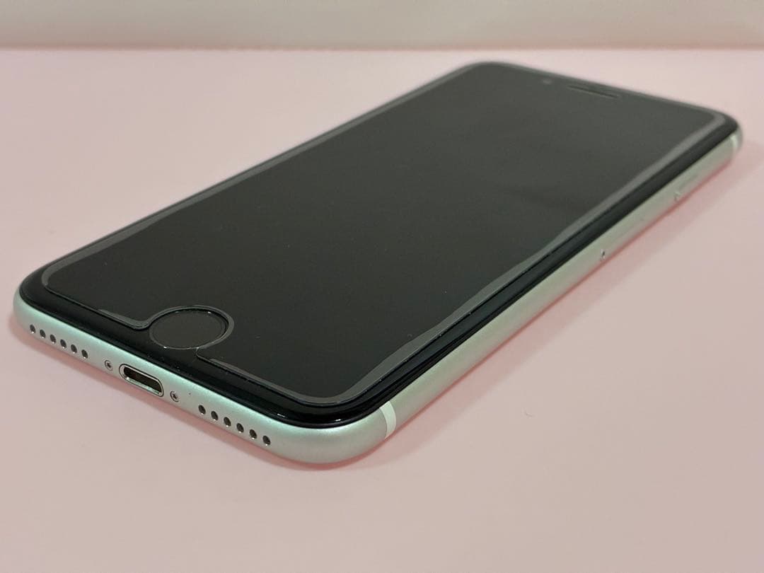 iPhone SE 第2世代 64GB ホワイト SIMフリー【箱・付属品あり】