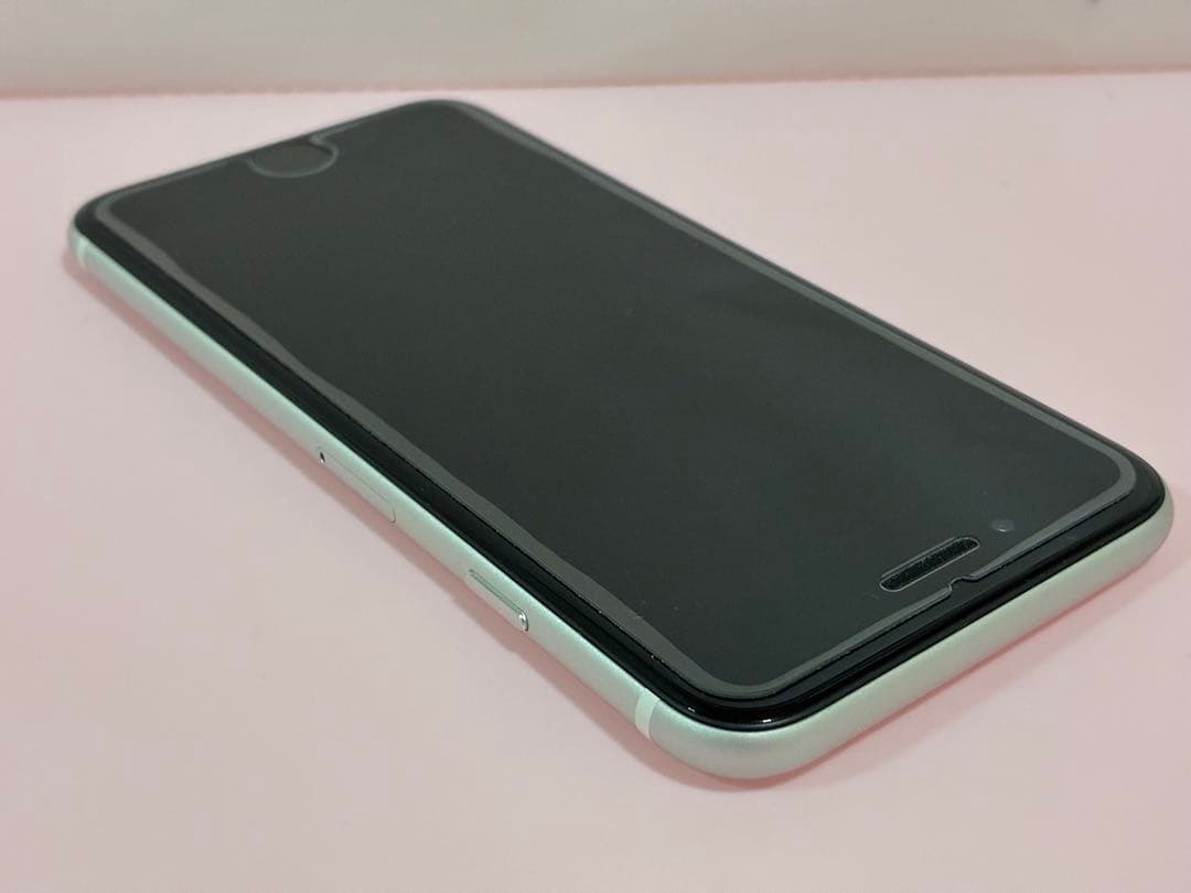 iPhone SE 第2世代 64GB ホワイト SIMフリー【箱・付属品あり】