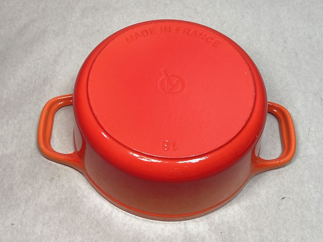 シャスール コケル ホーロー鍋 両手鍋 オレンジ色 18cm