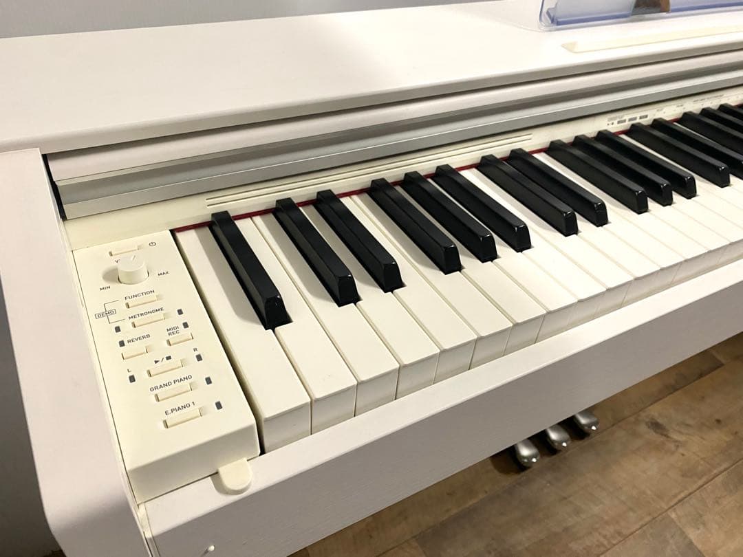 電子ピアノ　スタイリッシュタイプ♪ CASIO プリヴィア PX770