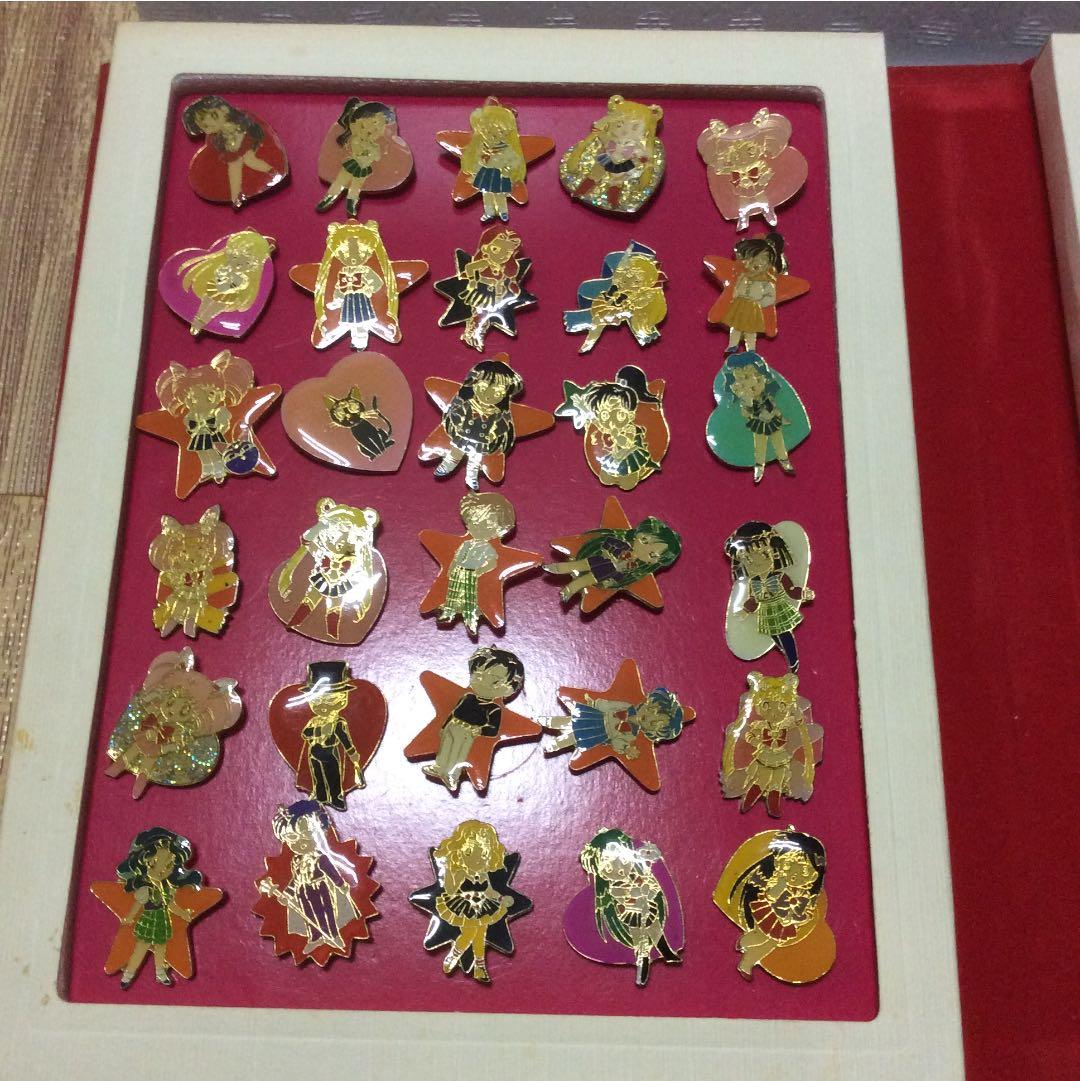 セーラームーン ピンズコレクション