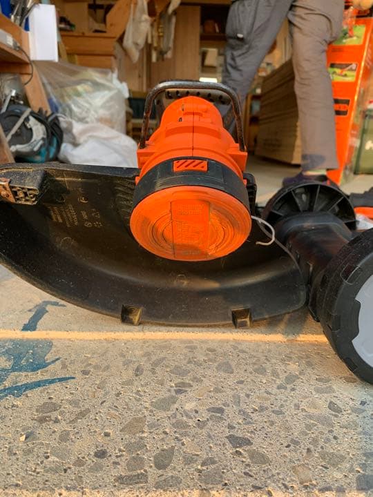 芝刈り機、草刈機