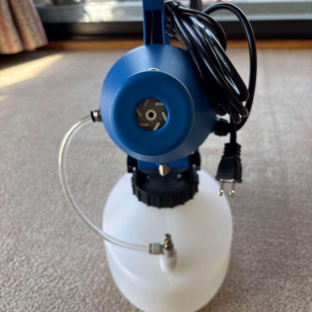 青いスチームクリーナー本体