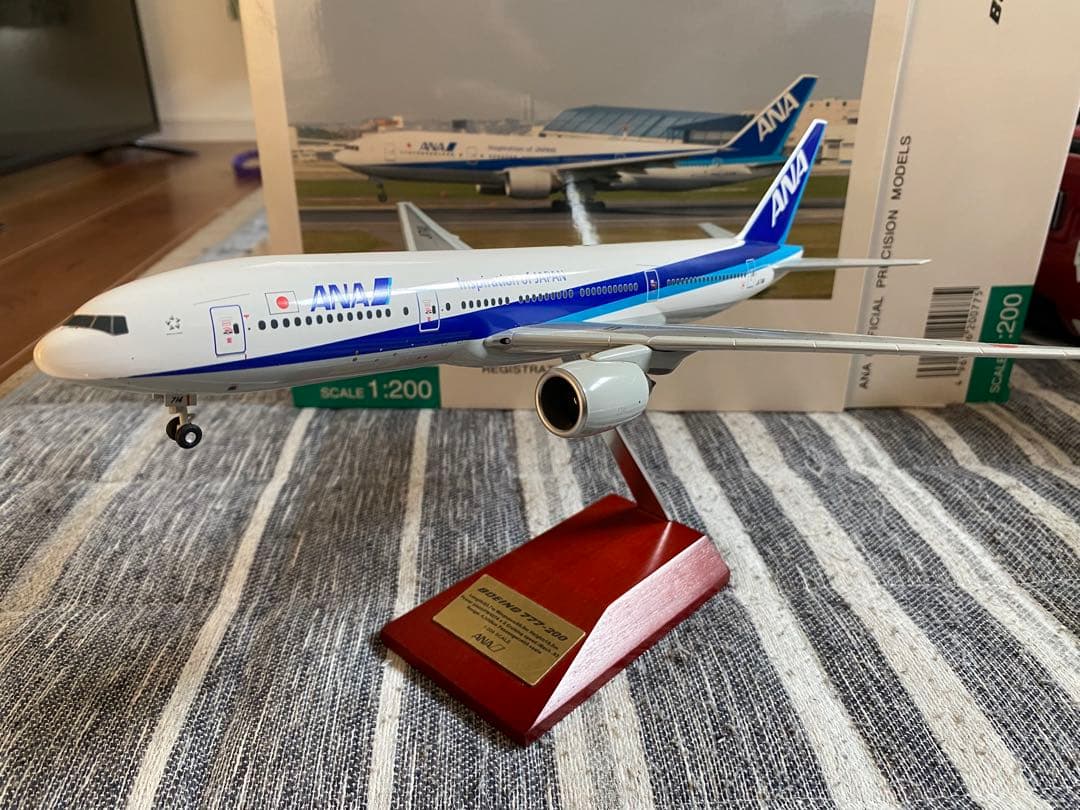 航空機・ヘリコプター ANA Boeing 777-200 JA714A 1:200