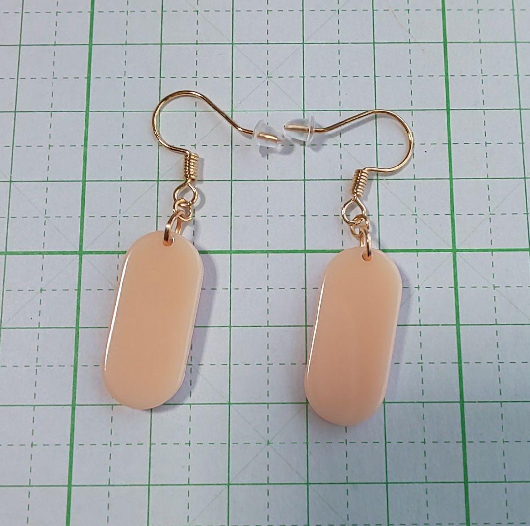 HM　ピアス　ゴールド系　ピンク　オレンジ