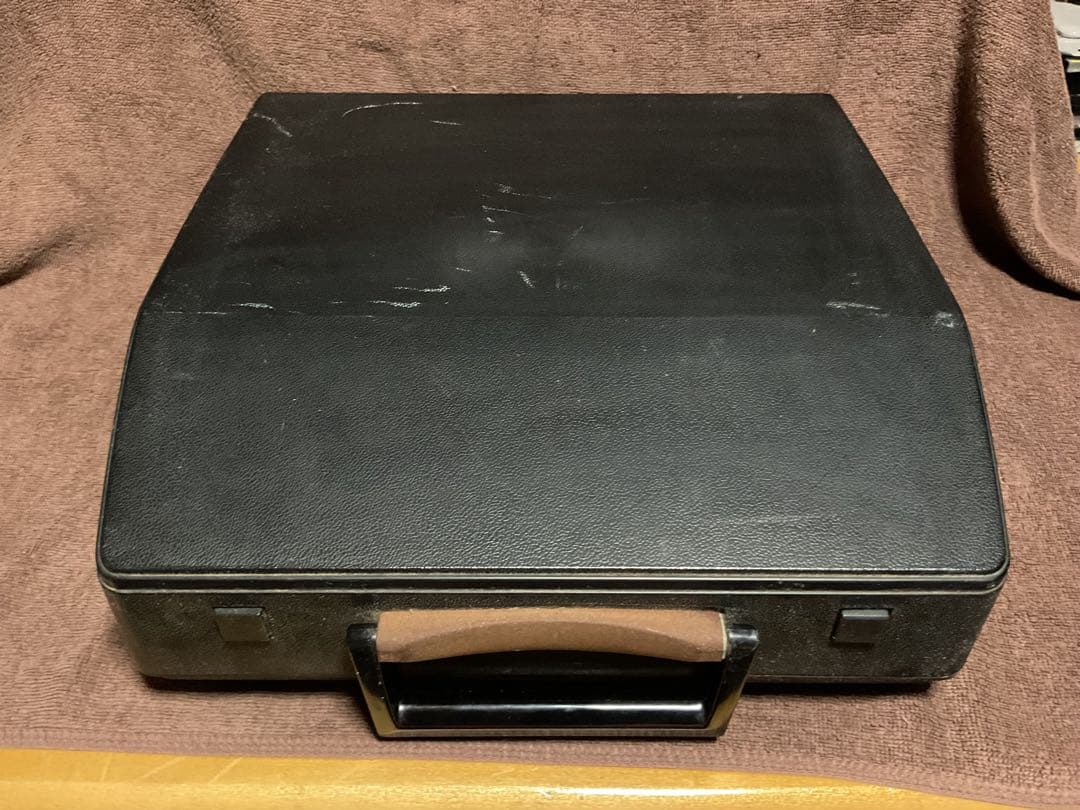 オランダ製1970年TRIUMPH TIPPAタイプライター(アンティークAAA