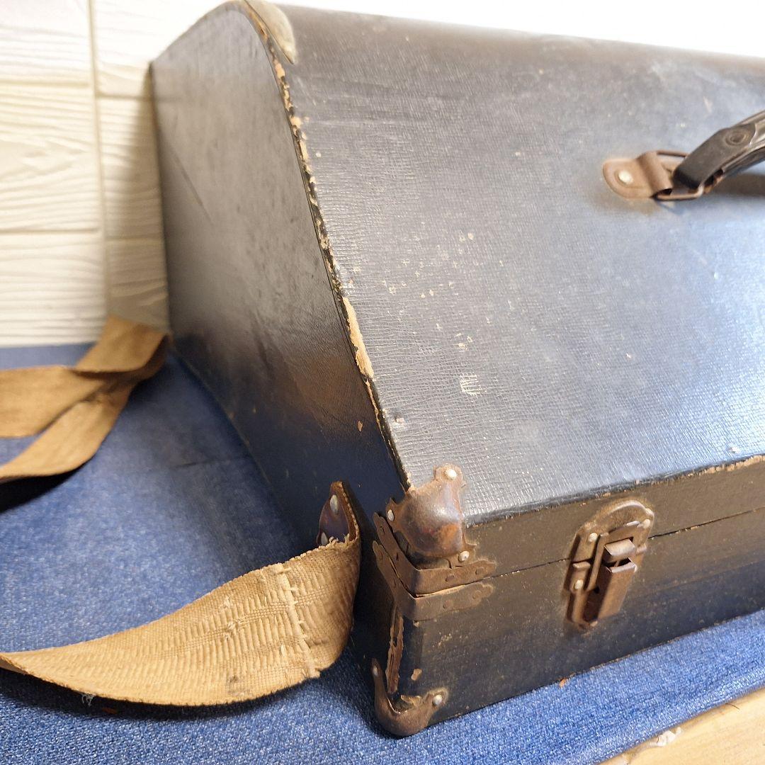 【名門 V.Soprani】イタリア製 アコーディオン 赤 鍵盤楽器 ケース付