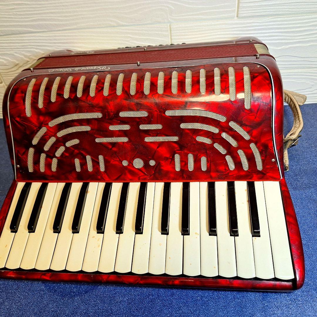 【名門 V.Soprani】イタリア製 アコーディオン 赤 鍵盤楽器 ケース付