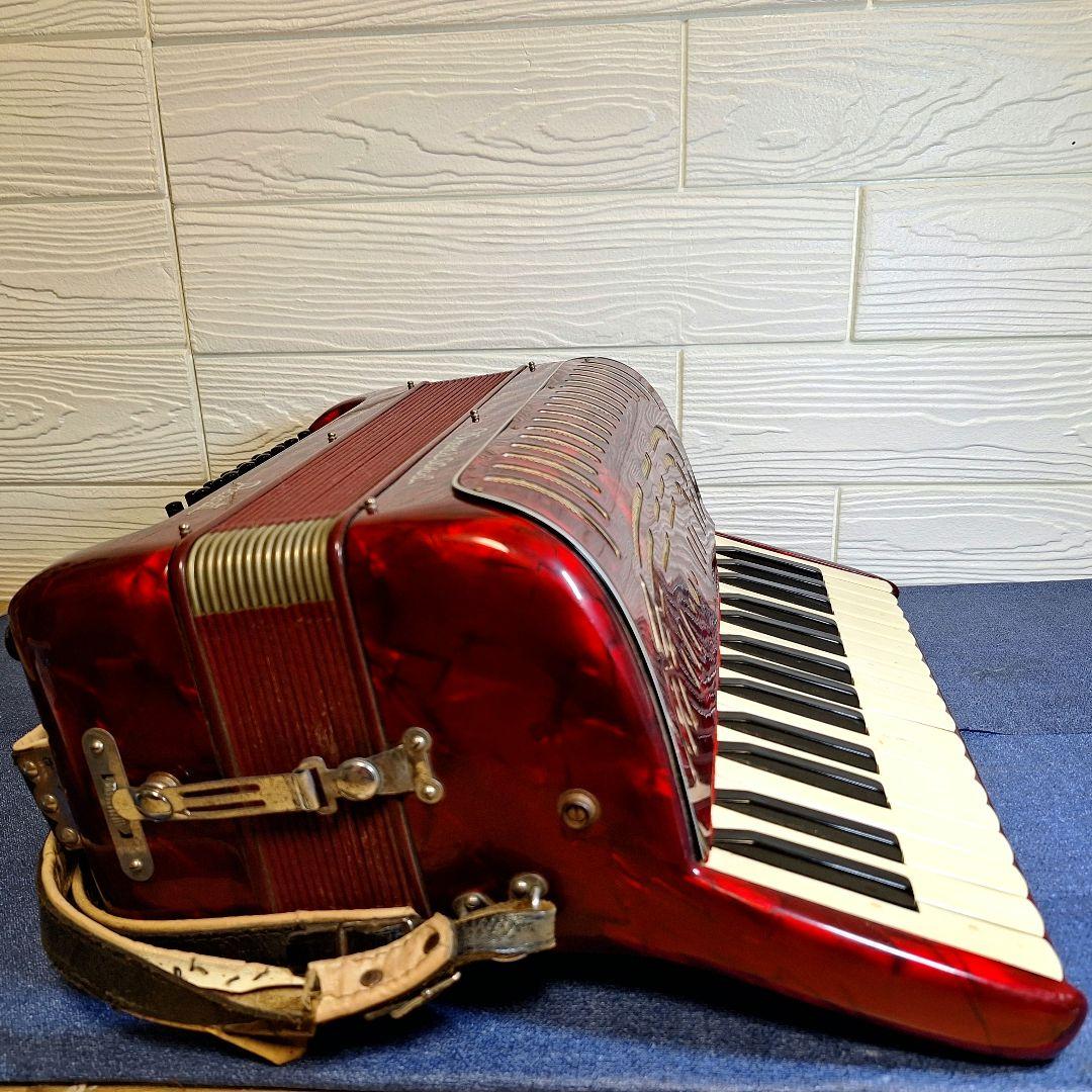 【名門 V.Soprani】イタリア製 アコーディオン 赤 鍵盤楽器 ケース付