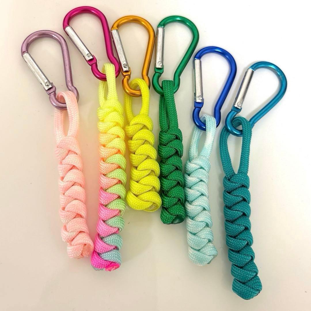 パラコード キーホルダー カラビナ付き ハンドメイド バッグ目印 鍵 アウトドア