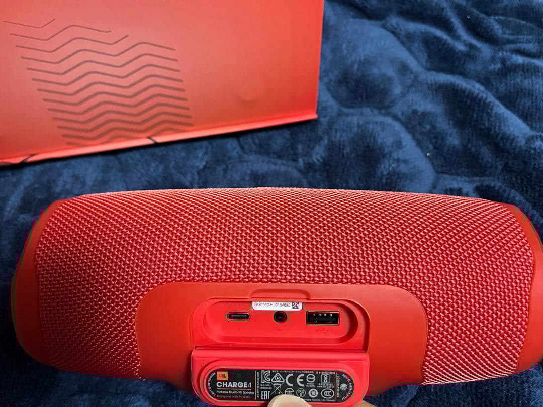 JBL CHARGE 4 レッド ワイヤレススピーカー