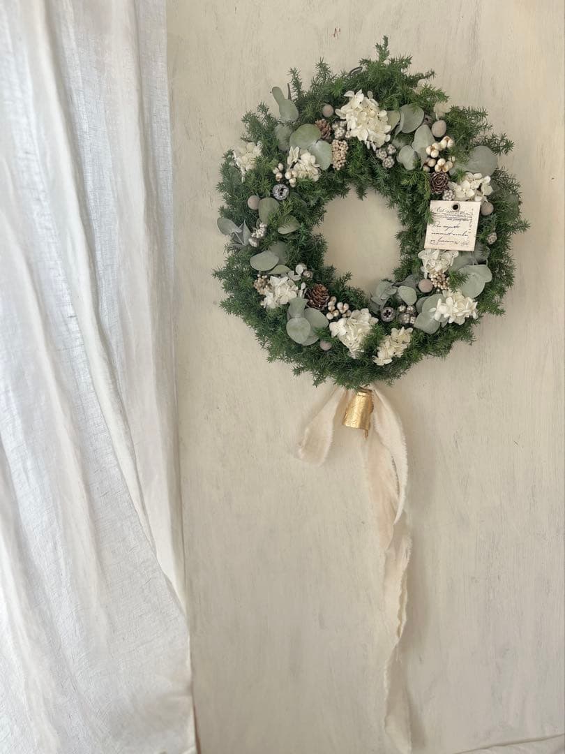 ＊ユーカリと針葉樹　大きな白のリース＊30cm＊№729 メルカリ便　ラッピング
