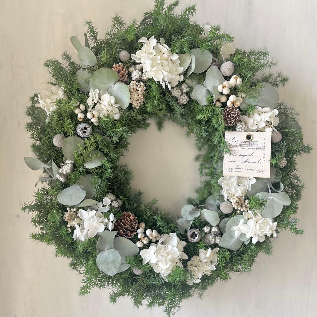 ＊ユーカリと針葉樹　大きな白のリース＊30cm＊№729 メルカリ便　ラッピング