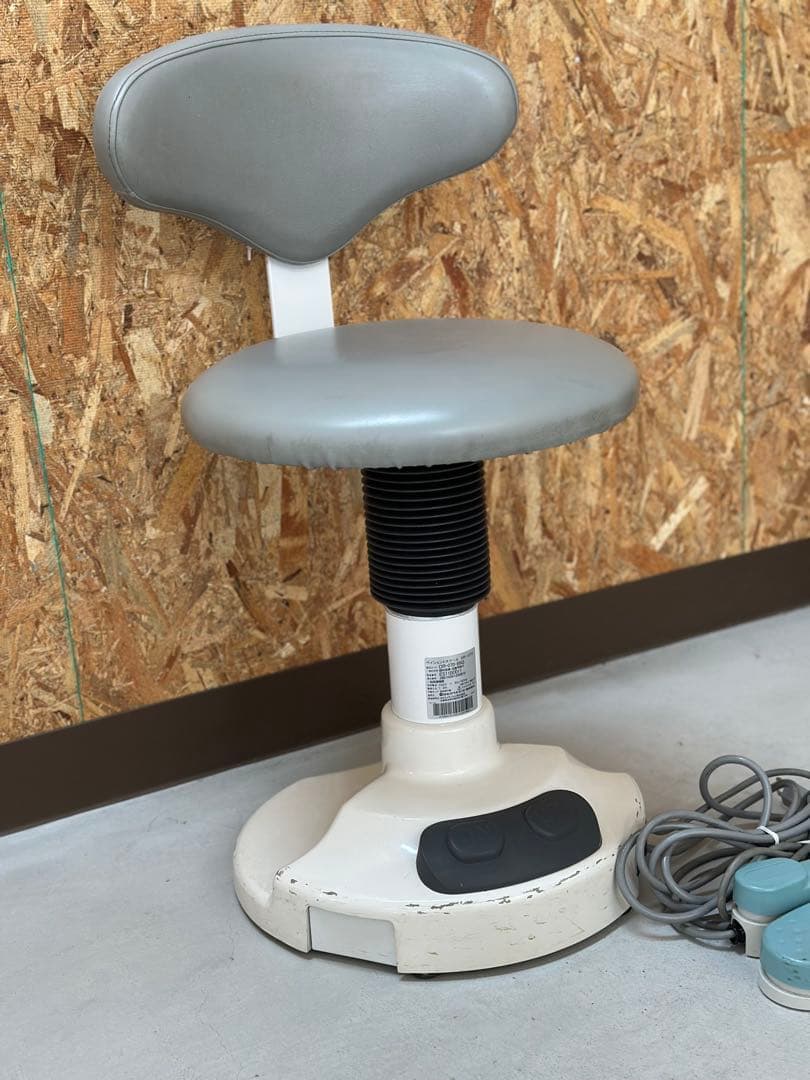 【送料込み・即日発送】　　タカラベルモント　ペイシェントスツールDR-070