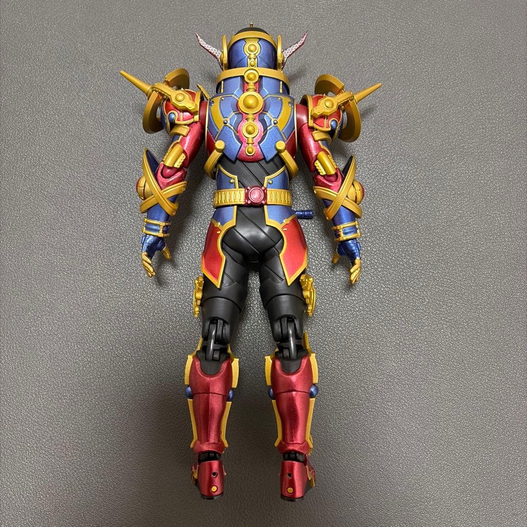 バンダイ S.H.Figuarts 仮面ライダーエボル フェーズ1.2.3.