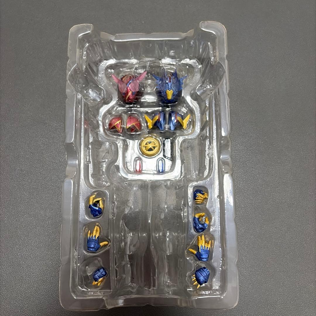 バンダイ S.H.Figuarts 仮面ライダーエボル フェーズ1.2.3.