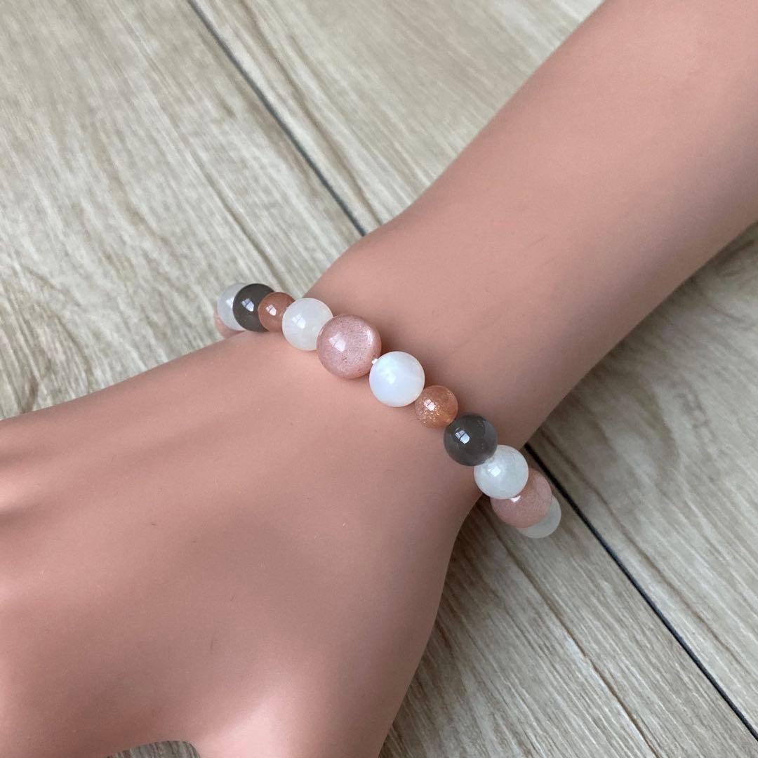 女性のためのお守り/ムーンストーン/パワーストーンブレスレット