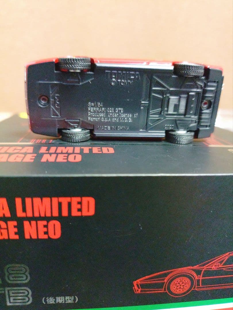 73☆ トミカ リミテッド フェラーリー 328 GTB