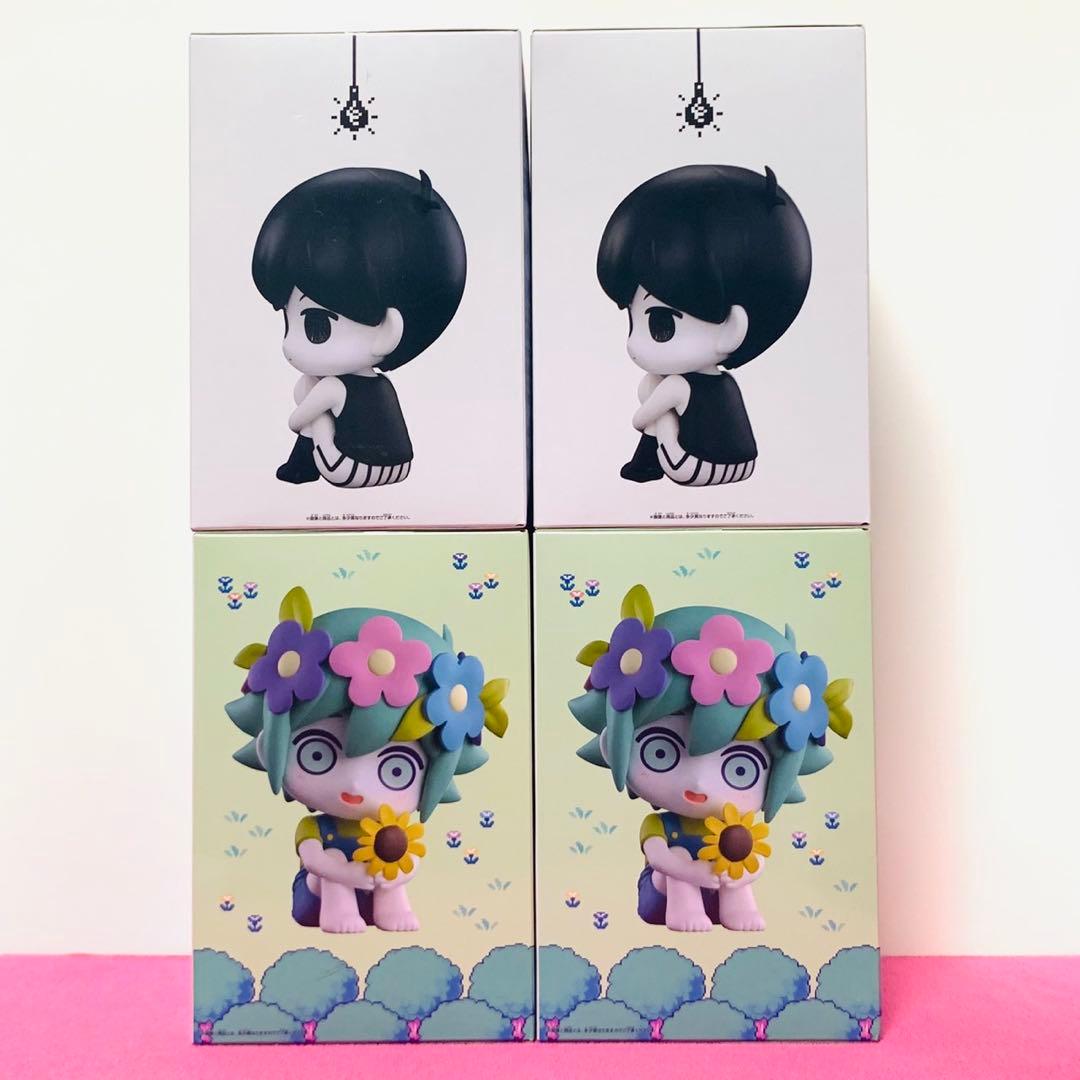 OMORI おすわりフィギュア オモリ & バジル 4体セット