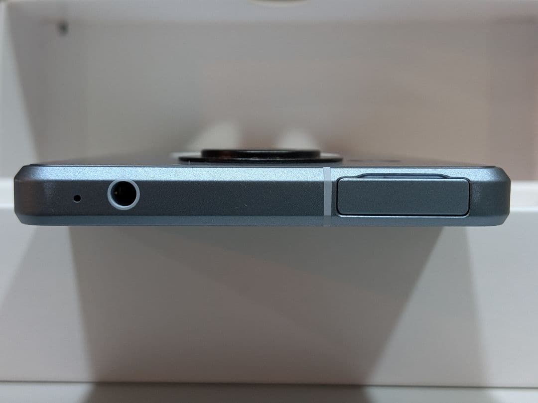 AQUOS　r8　256GB　新品未使用　箱付き　ラベンダー