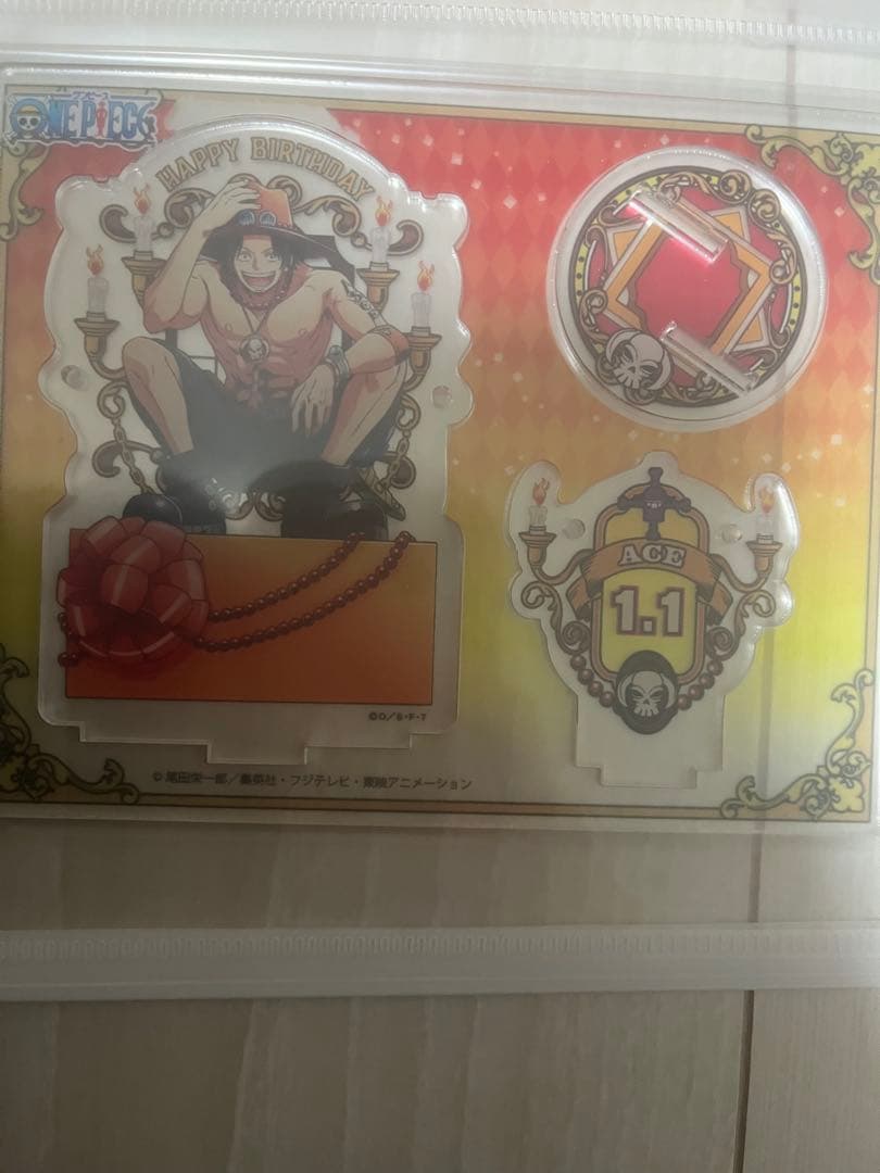 ONE PIECE エース　誕生日　アクリルスタンド、缶バッジセット