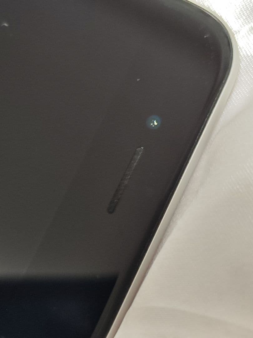 テ*屋様 iPhone SE2 64GB