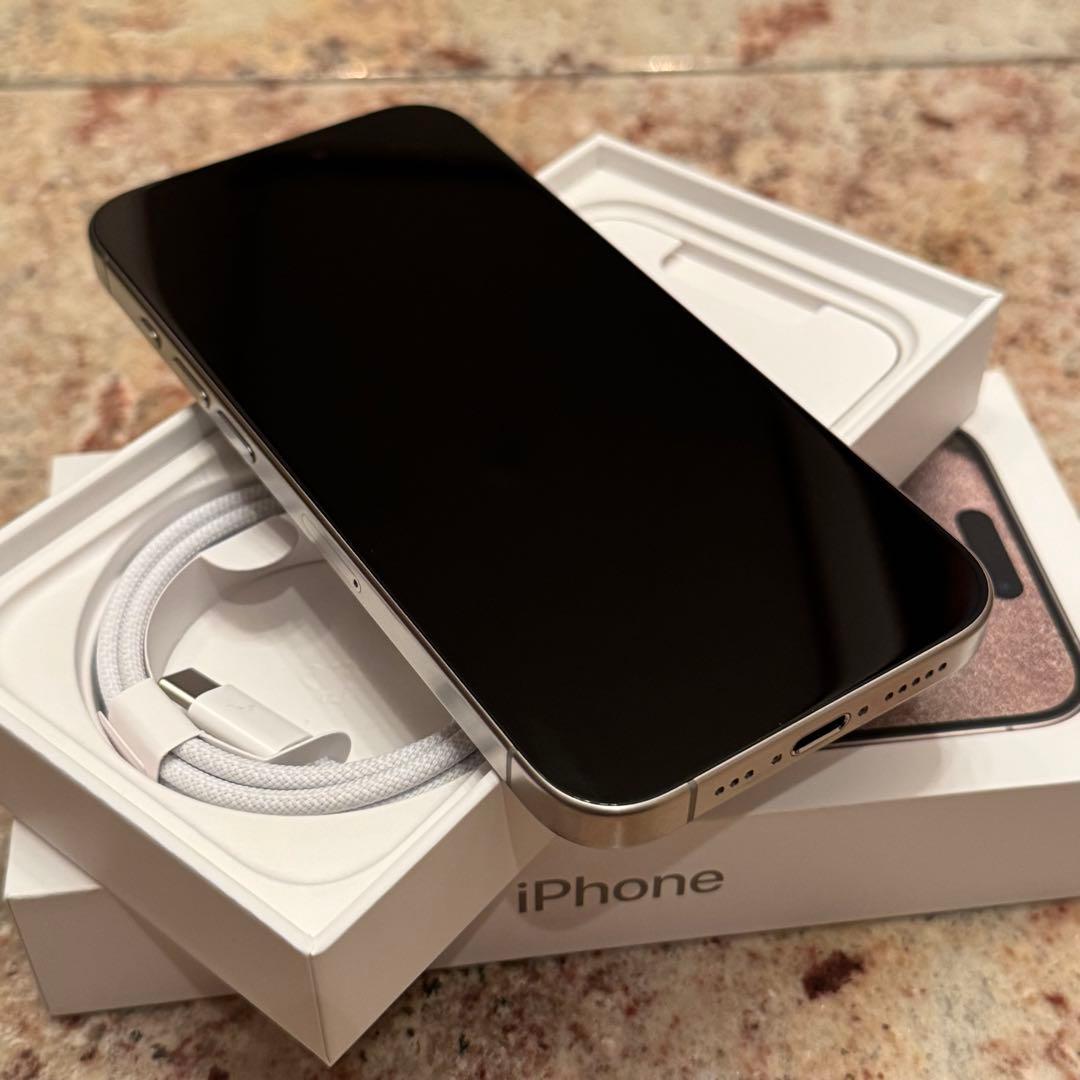 iPhone 15 Pro 256GB ナチュラルチタニウム