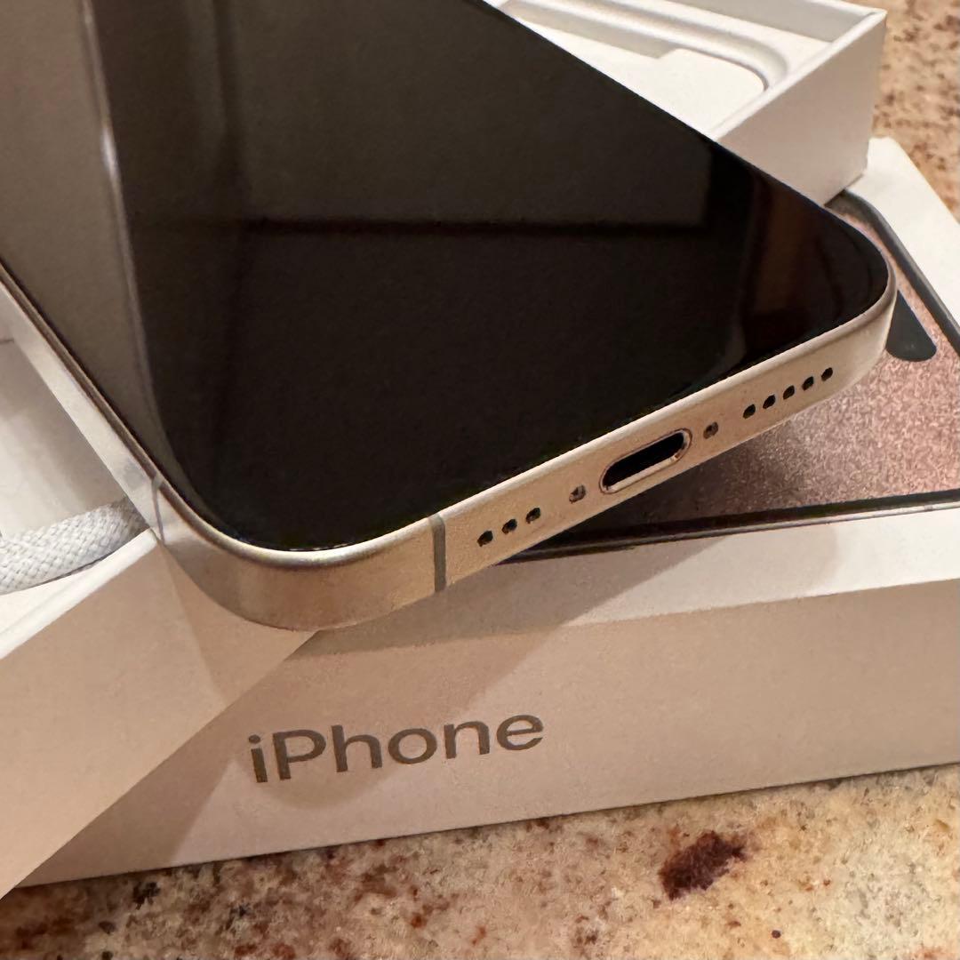 iPhone 15 Pro 256GB ナチュラルチタニウム