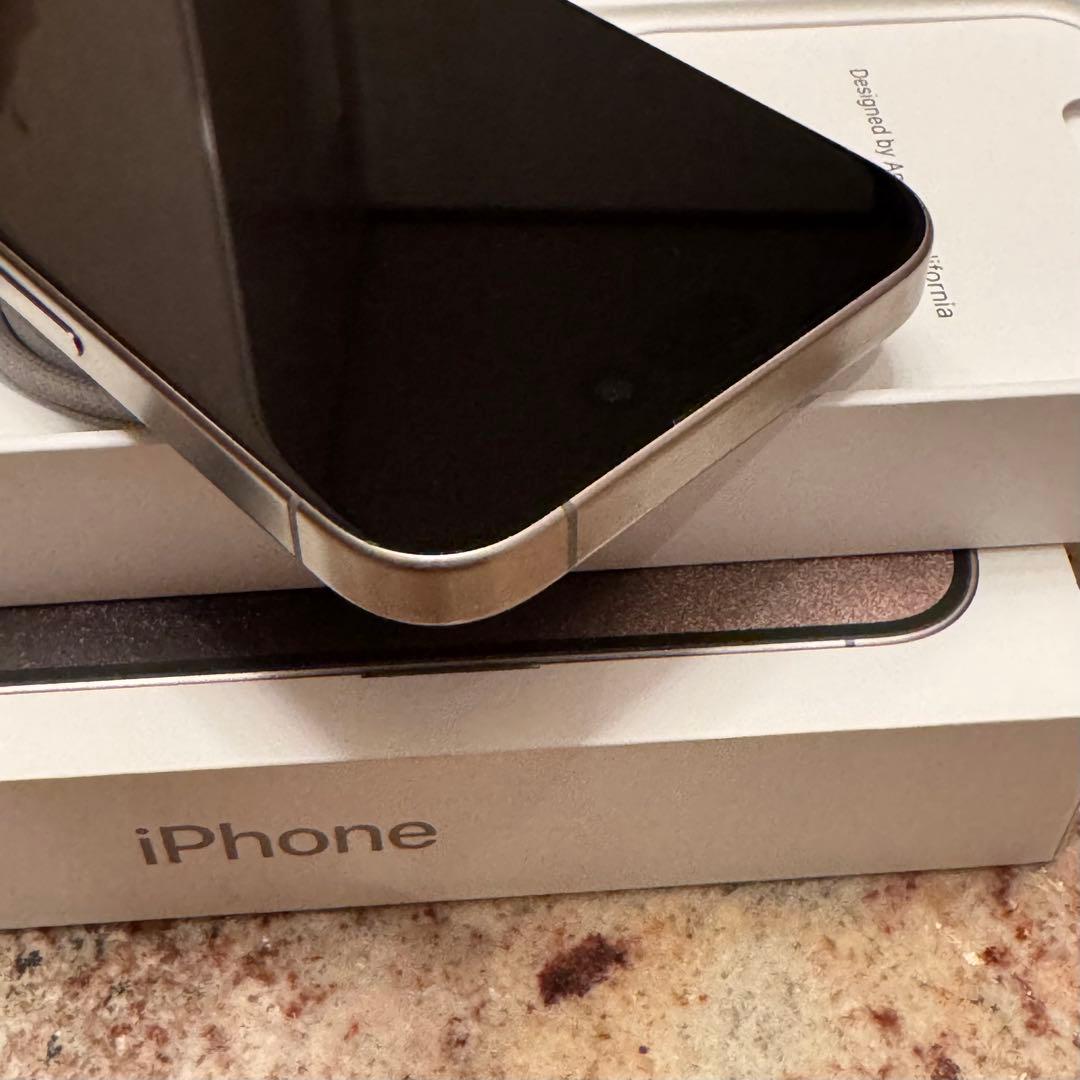 iPhone 15 Pro 256GB ナチュラルチタニウム