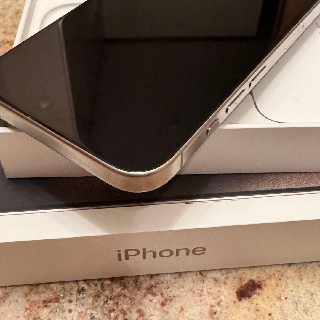 iPhone 15 Pro 256GB ナチュラルチタニウム