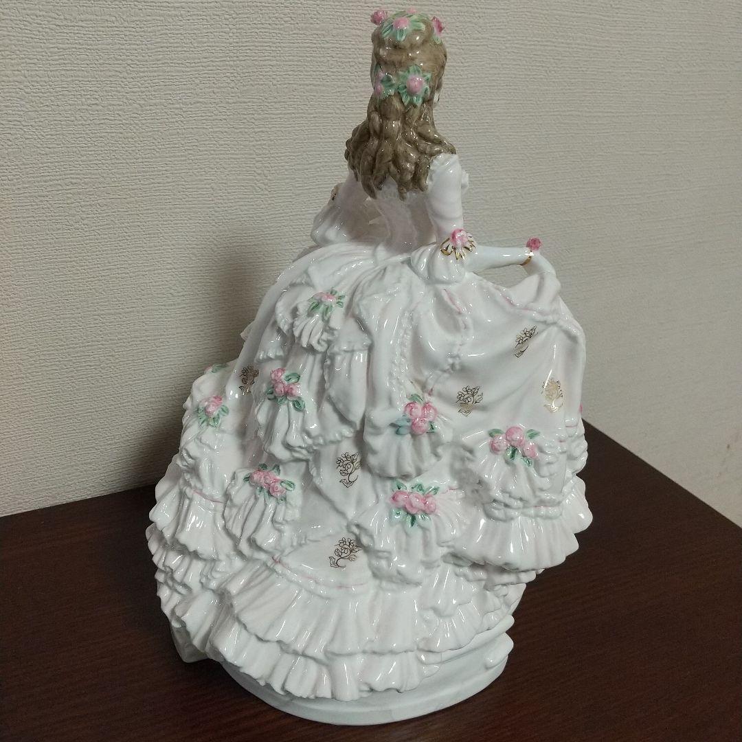 最終価格　希少　世界4950個限定　美品　ロイヤルドルトン　シンデレラ　証明書付